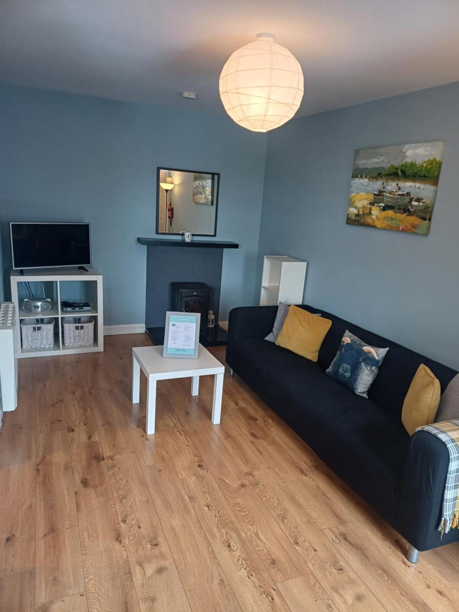 Clonbur House - Two Bedroom Village Apartment Galway Exterior photo